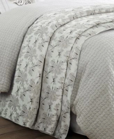 Hiend Accents Wilshire Duvet Bedding In Gray