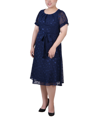 Ny Collection Plus Size Short Sleeve Belted Swiss Dot Dress In Navy Multi Circle