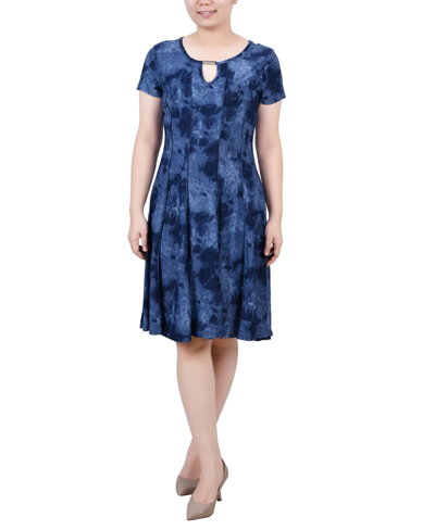 Ny Collection Women's Short Sleeve Jacquard Knit Seamed Dress In Denim Tie Dye