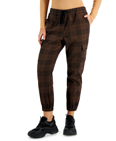Tinseltown Juniors' Plaid Cargo Pull-on Jogger Pants In Brown Blk