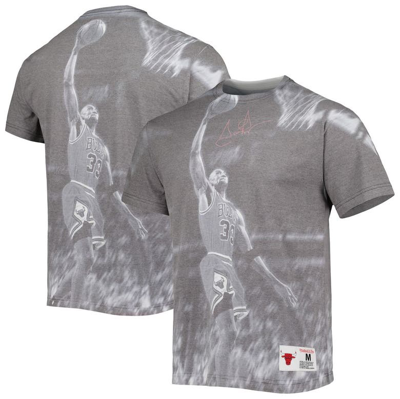 Mitchell & Ness Men's  Scottie Pippen Heather Gray Chicago Bulls Above The Rim T-shirt