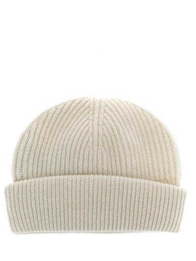 Closed Ribbed Beanie In White