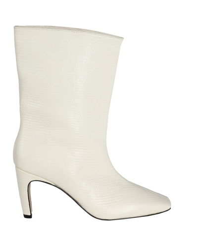 Mychalom Ankle Boots In Ivory