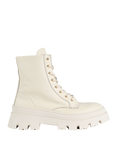 Steve Madden Ankle Boots In White