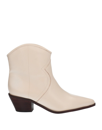 Arezzo Ankle Boots In White