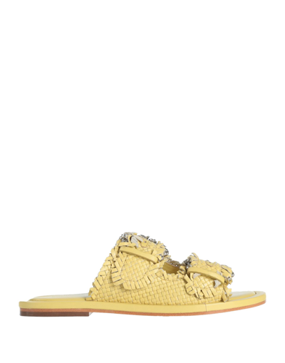 Emanuélle Vee Sandals In Yellow