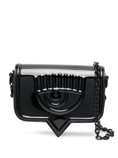 Chiara Ferragni Eyelike Patent Shoulder Bag In Schwarz
