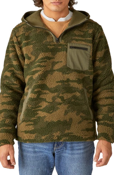 Lucky Brand Utility Camouflage Fleece Half-zip Hoodie In Green