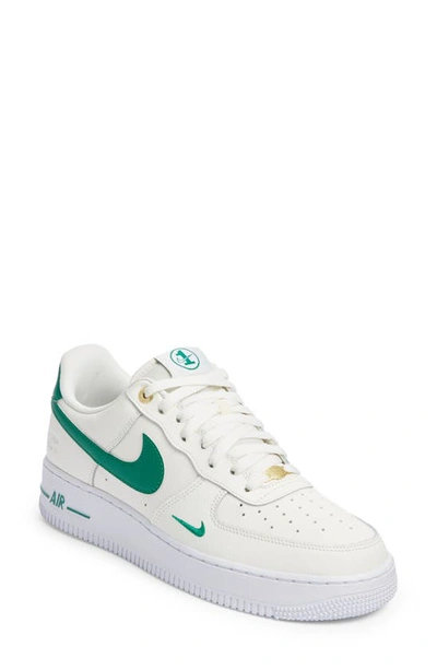Nike Men's Air Force 1 '07 Lv8 Shoes In White