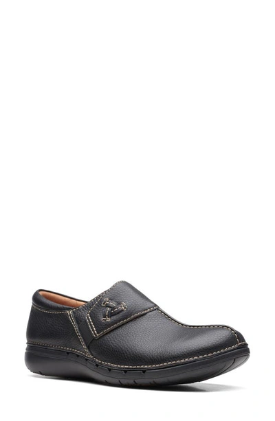 Clarks Un Loop Ave Slip-on Shoe In Black