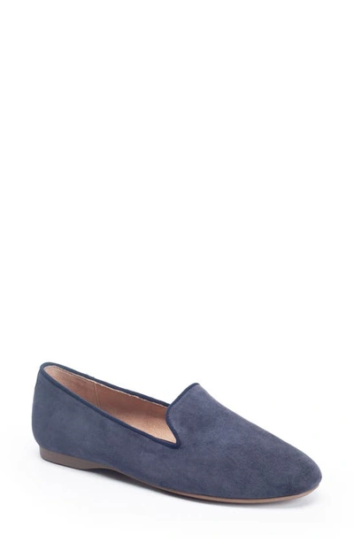 Me Too Brea Flat In Navy