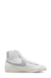 Nike Blazer Mid '77 Se Sneaker In White/ Silver/ Sail