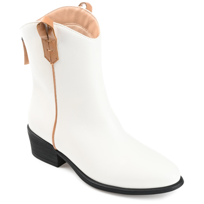 Journee Collection Collection Women's Tru Comfort Foam Novva Bootie In White