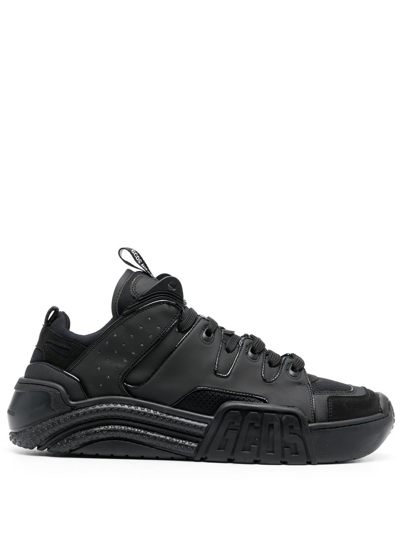 Gcds Low-top Lace-up Sneakers In Black