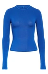 Skims Long Sleeve Stretch Cotton Tee In Cobalt