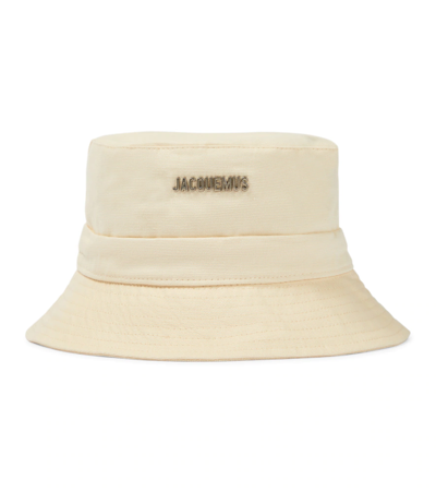 JACQUEMUS LOGO CANVAS BUCKET HAT