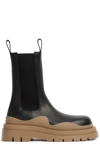 Bottega Veneta Tire Contrasting-panel Ankle Boots In Black