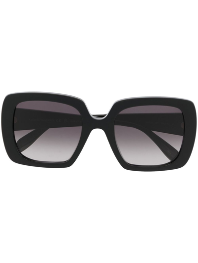 Alexander Mcqueen Logo-print Rectangle Sunglasses In Schwarz