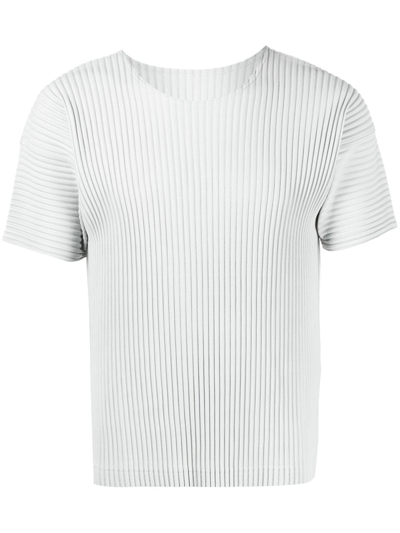 Issey Miyake Plissé Short Sleeved T-shirt In Grau