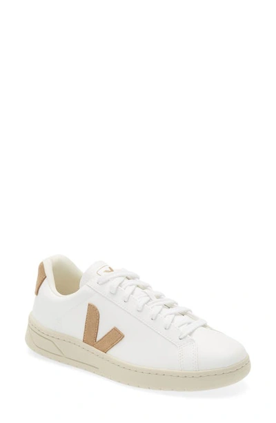 Veja Urca Sneaker In White Miel