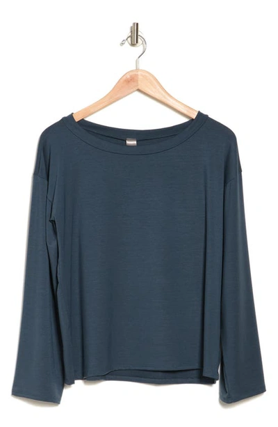 Go Couture Spring Crewneck Long Sleeve Sweater In Navy