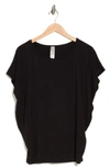 Go Couture Cap Sleeve Dolman Tee In Black Print 1