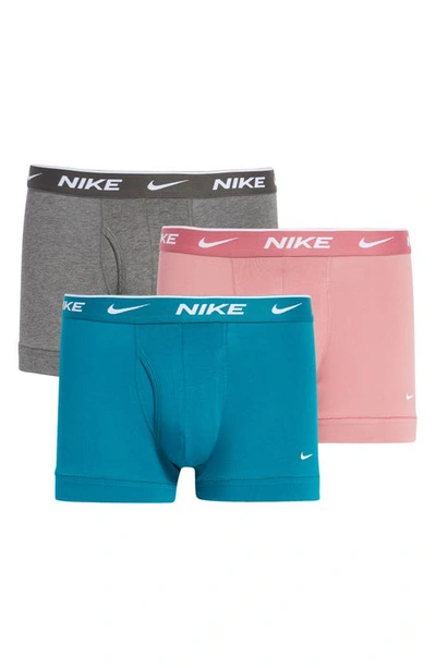 Nike Logo-waistband Mid-rise Pack Of Three Stretch-cotton Trunks In Bright Spruce