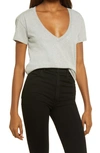Good American V-neck Cotton Tee In Heather Grey