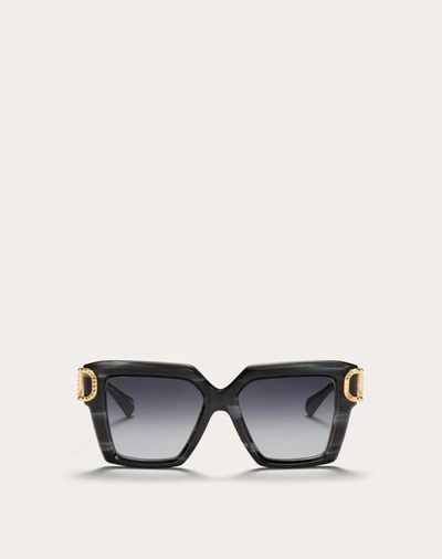 Valentino Garavani Black I Squared Frame Sunglassses In Black/gradient Grey