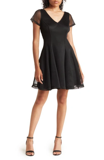 Focus By Shani Novelty Netting V-neck Short Sleeve Fit & Flare Dress In Black