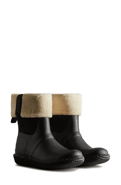 Hunter Roll Top Webbing Faux Shearling Lined Boot In Black/ White Willow