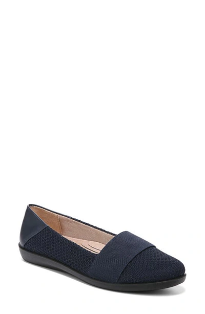 Lifestride Naomi Flat In Lux Navy