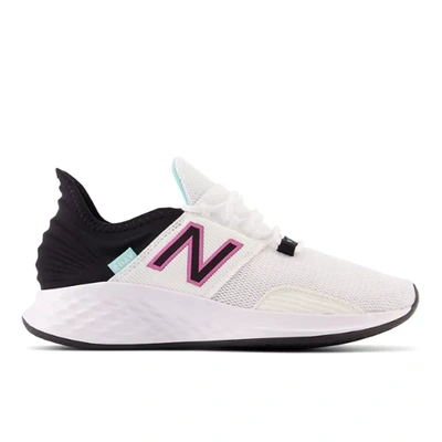 New Balance Women's Fresh Foam Roav In White/black/blue