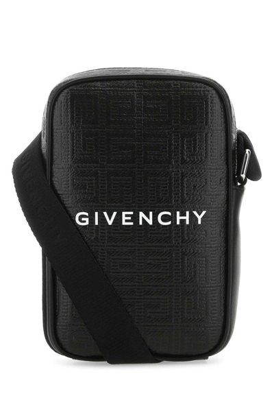 Givenchy 4g Motif Smartphone Pouch In Nero