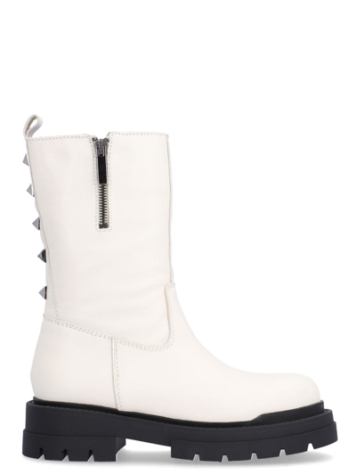 Alpe Gia Boots In White
