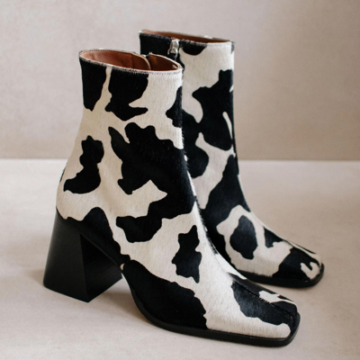 Alohas South Cow Print Ankle Boots In Cow Black Print