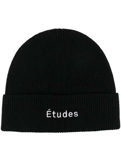 Etudes Studio Embroidered-logo Beanie In Black