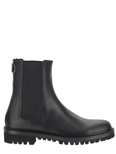 Valentino Garavani Vlogo Plaque Round Toe Chelsea Boots In Nero