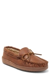 Minnetonka Men's Moosehide Leather Sheepskin Moccasin Slippers In Brown