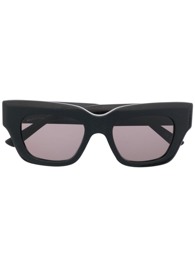 Balenciaga Side Logo-plaque Sunglasses In Schwarz