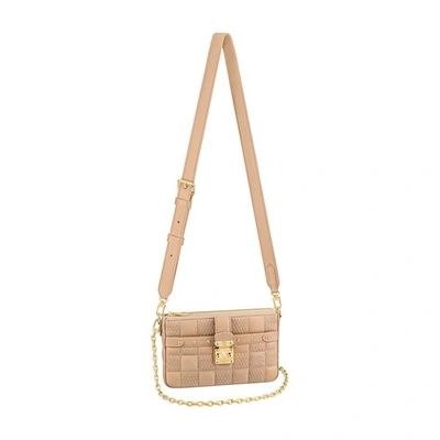 Louis Vuitton Pochette Troca In D Quilt Beige