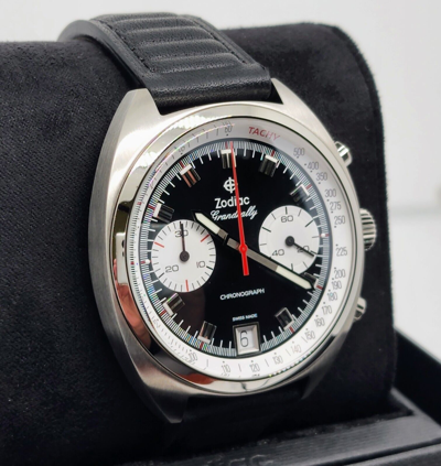 Pre-owned Zodiac Grandrally Silver Tone Quartz Black Leather Band 