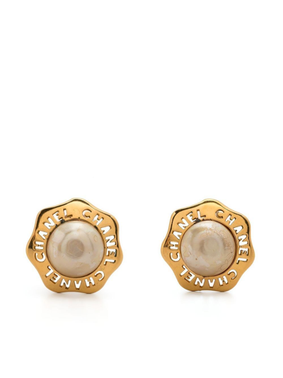 Pre-owned Chanel 1980s Clip-on Stud Earrings In Gold