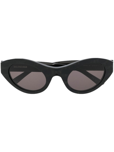 Balenciaga Logo-embossed Round-frame Sunglasses In Black