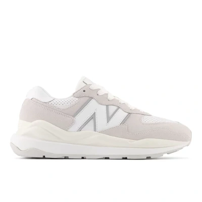 New Balance Unisex 57/40 In White/grey