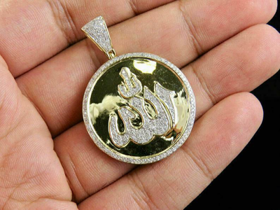 Pre-owned Online0369 1.25ct Round Moissanite Men's Allah Disk Charm Pendant Silver Yellow Gold Plated In White