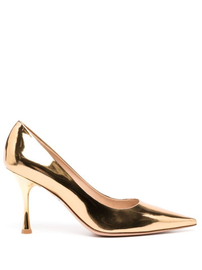 Gianvito Rossi Metallic Leather Pumps In Gold