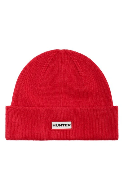 Hunter Play Essential Cuff Beanie In Logo Red