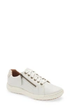 Clarks Nalle Sneaker In White Leather