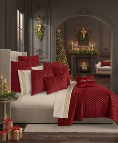 J Queen New York Grandeur Quilt Set Bedding In Crimson